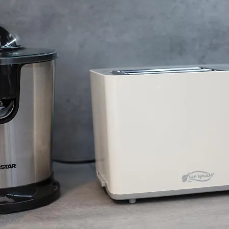 De Manuel By Montellano Apartment